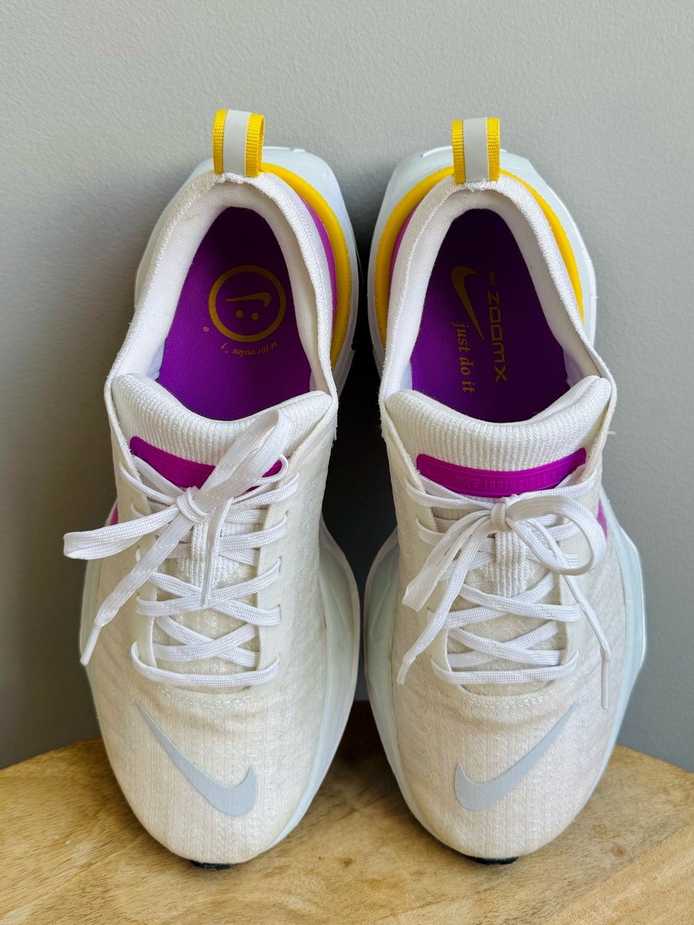 Nike ZoomX Invincible 3 White Vivid Purple Women's Size 9.5 DR2660-101 Running - Picture 8 of 12
